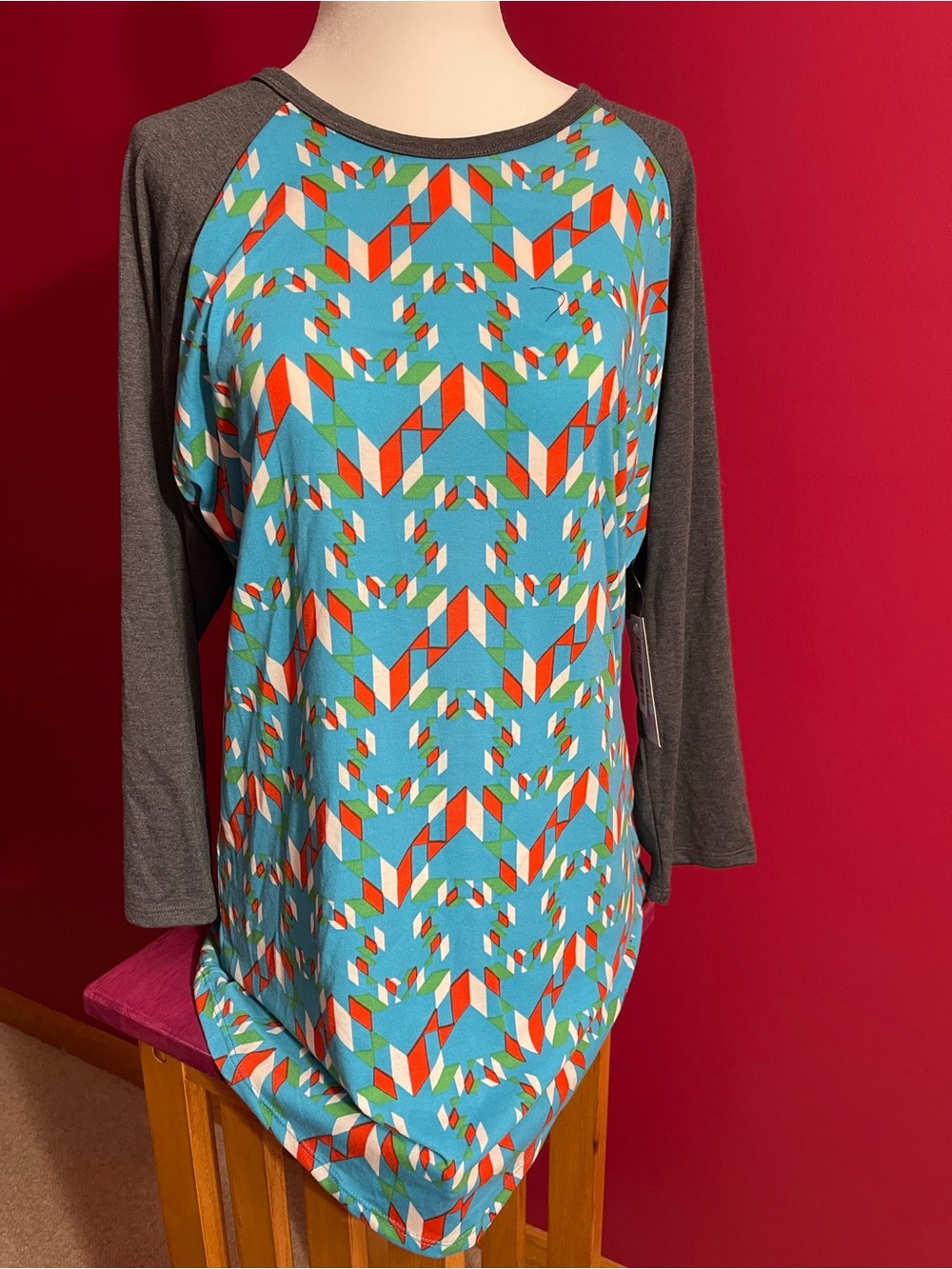 New LuLaRoe Women’s Randy Top Shirt Fun Blue Pattern size L Large NWT